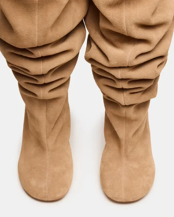 Allison in pelle scamosciata color tortora Allison in pelle scamosciata color tortora