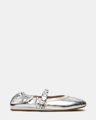 Anaya in pelle argentata con borchie