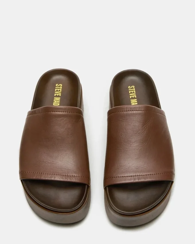 Arwen in pelle marrone