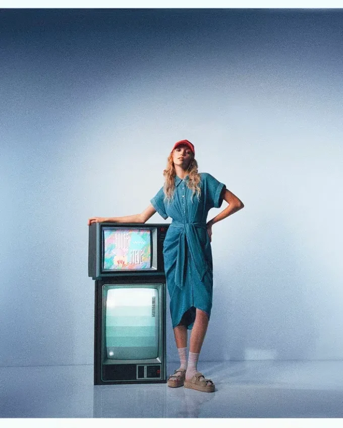 Bigschmona in pelle scamosciata color tortora