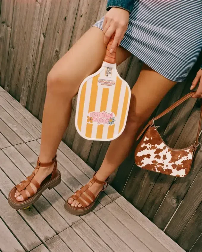 Borsa Smith marrone con stampa mucca