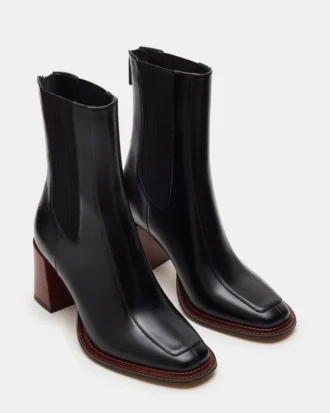 Downtown in pelle nera