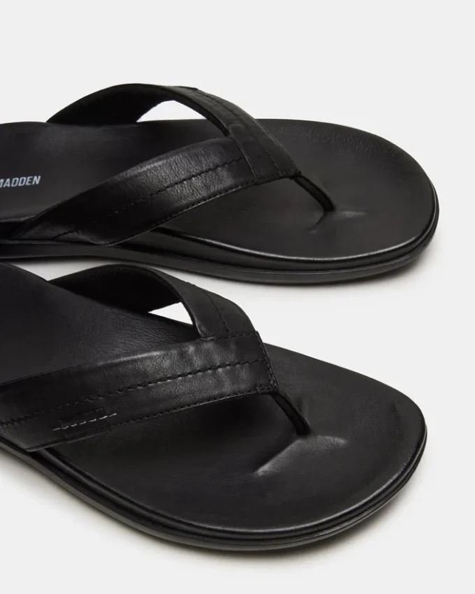 Emmett in pelle nera