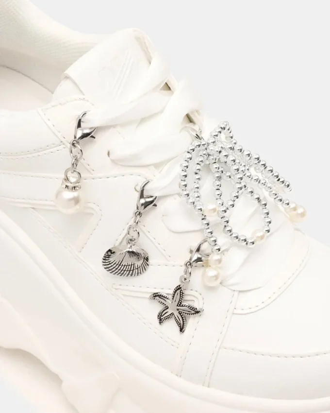 Fifi White Fifi White