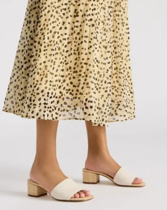 Hailee in pelle color osso