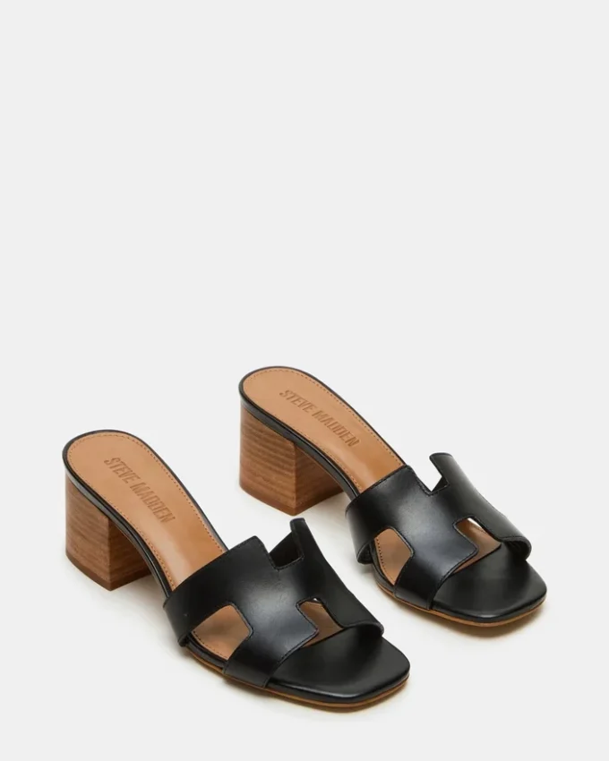 Hana in pelle nera Hana in pelle nera