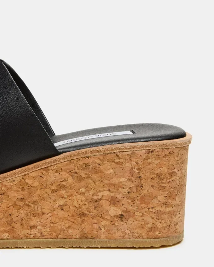 Harmony in pelle nera