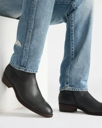 Hendrik in pelle nera