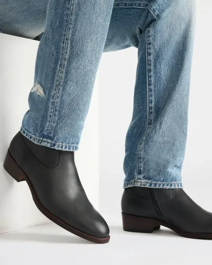 Hendrik in pelle nera