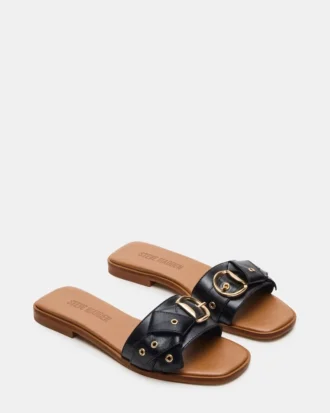 Hilaria in pelle nera