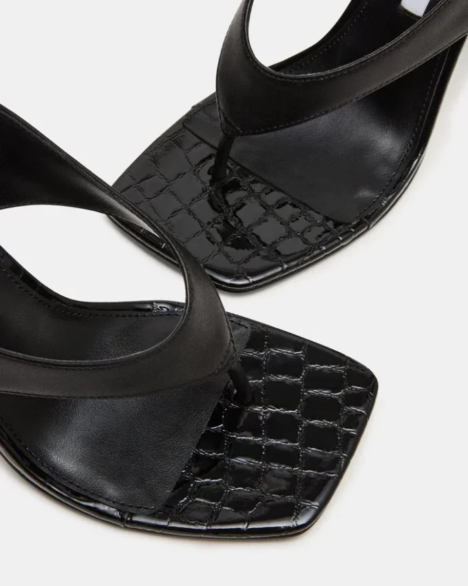 Improv in pelle nera Improv in pelle nera