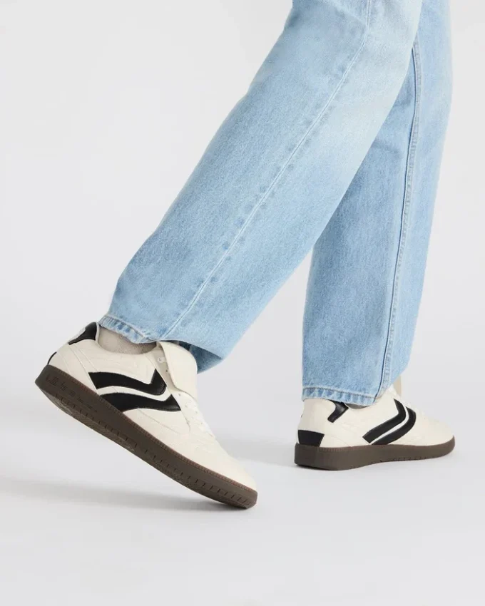 Janos in pelle bianca