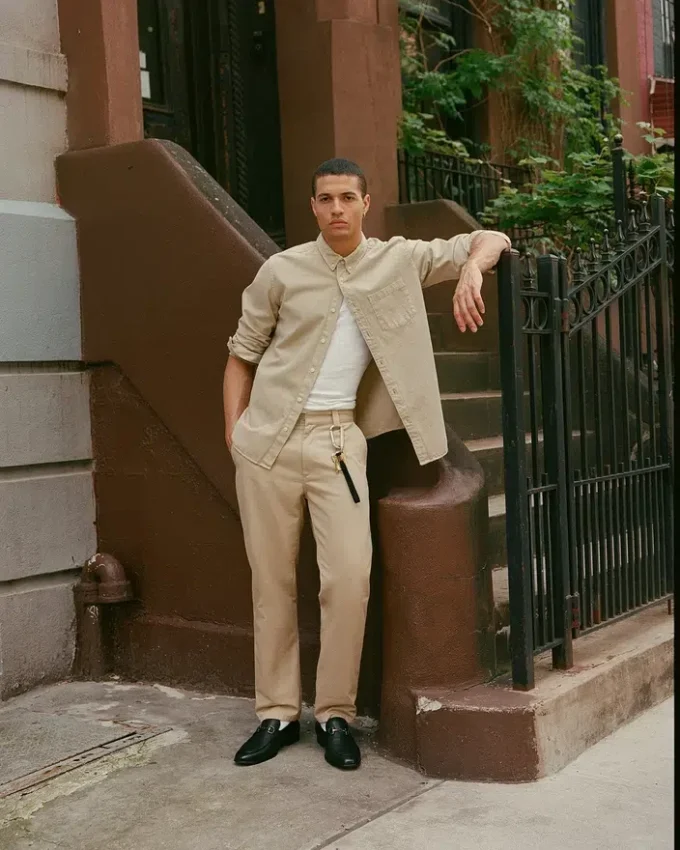 Jayshan in pelle nera Jayshan in pelle nera