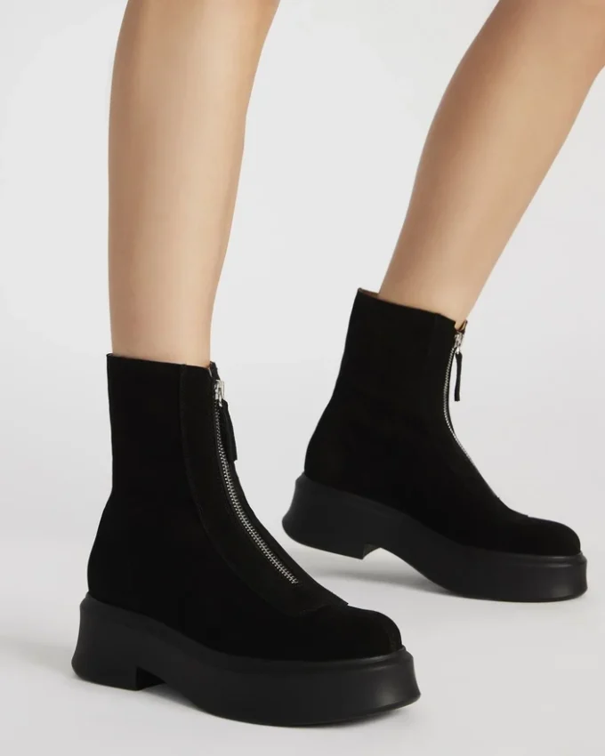 Jones Marroni con stampa mucca Jones Marroni con stampa mucca