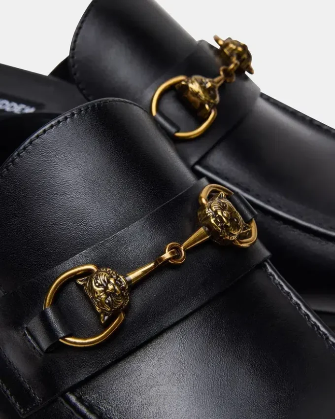 Jovian in pelle nera Jovian in pelle nera