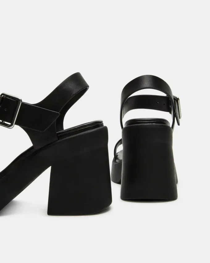 Kaylor in pelle nera