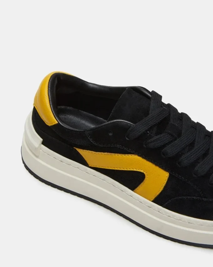 Kickflip in pelle scamosciata nera