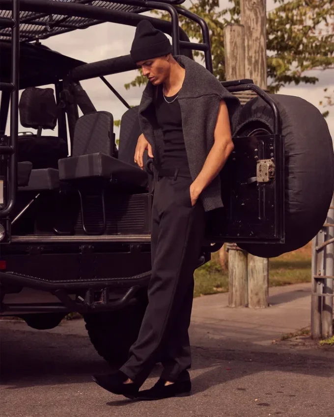 Laight Black Velvet Laight Black Velvet