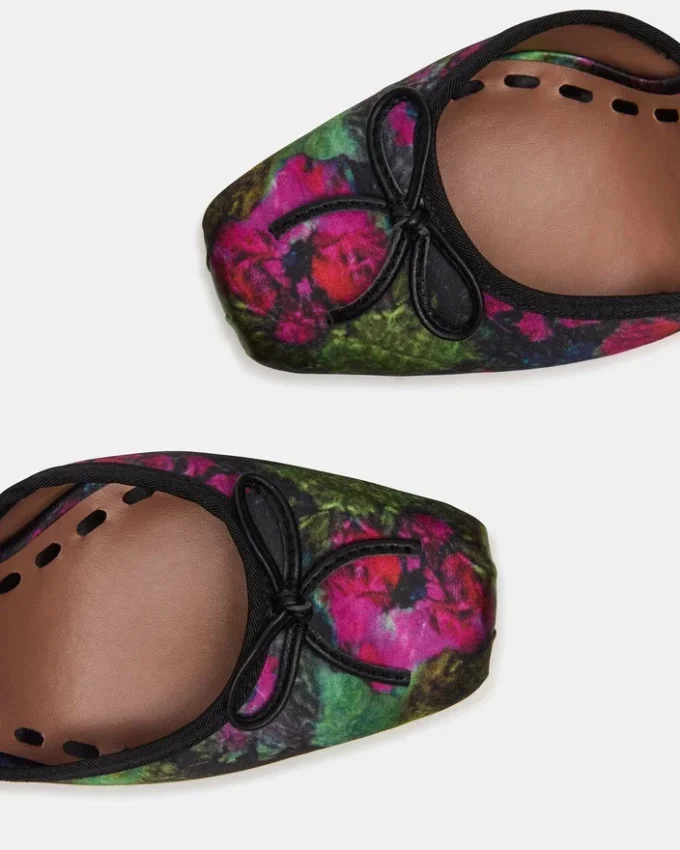 Larina in raso floreale