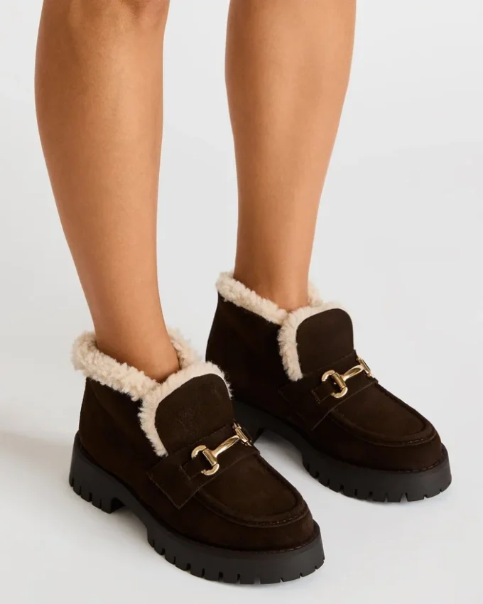 Leon in finta pelliccia e pelle scamosciata marrone cioccolato