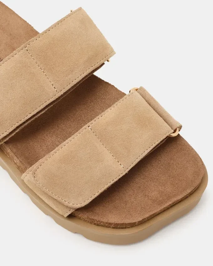 Luther in pelle scamosciata color tortora Luther in pelle scamosciata color tortora