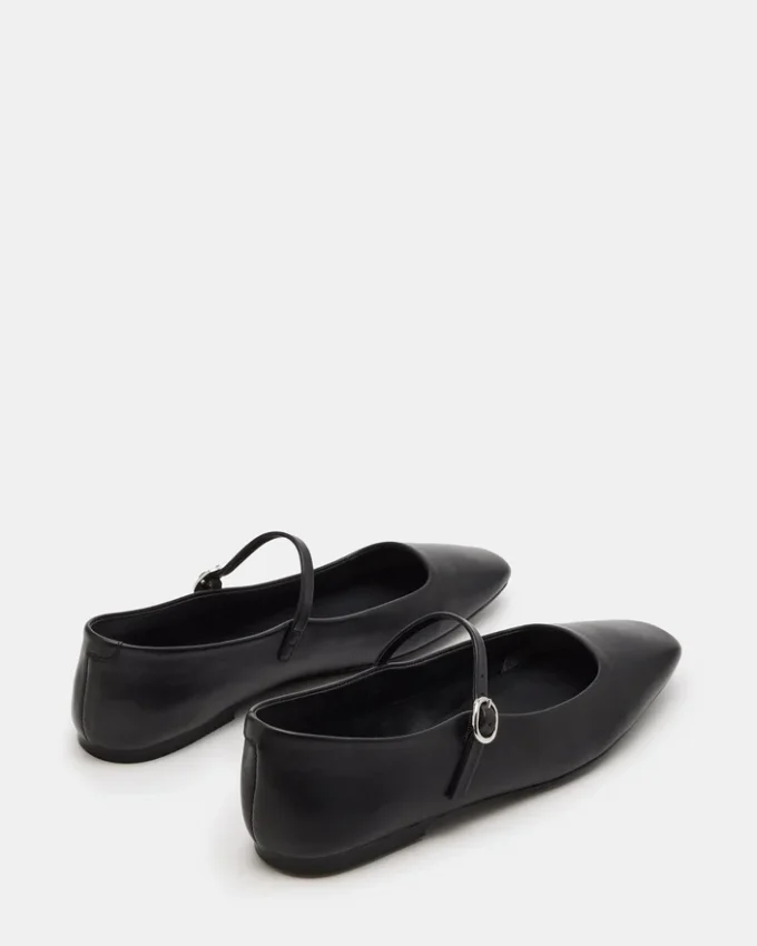 Maple in pelle nera Maple in pelle nera