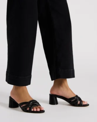 Marano in pelle nera