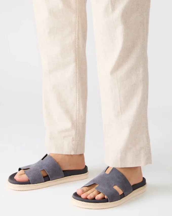 Merrick in pelle scamosciata grigia