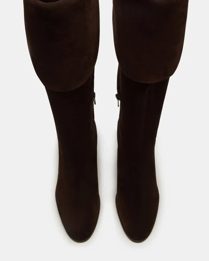 Mocassino in pelle scamosciata marrone Mocassino in pelle scamosciata marrone