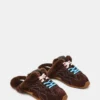 Mule Aziel in pelle scamosciata marrone cioccolato con pelliccia sintetica