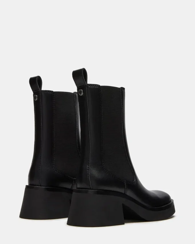 Murray in pelle nera