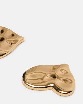 Orecchini a bottone a forma di cuore con texture, finitura dorata