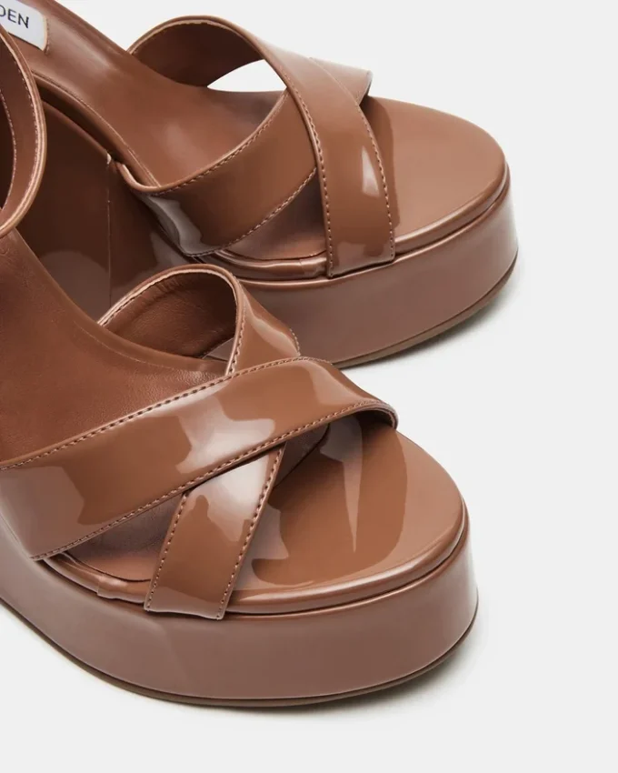 Pinnacle Camel Vernice