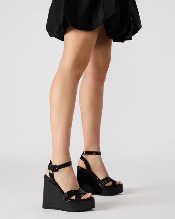 Pinnacle Camel Vernice