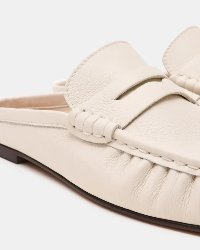 Rafe in pelle bianca