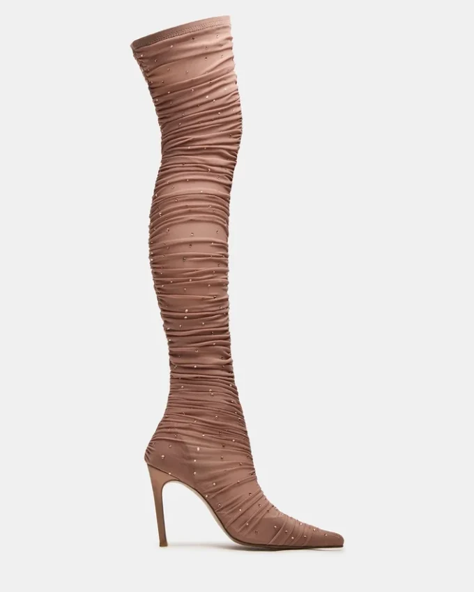 Rashida Blush in rete