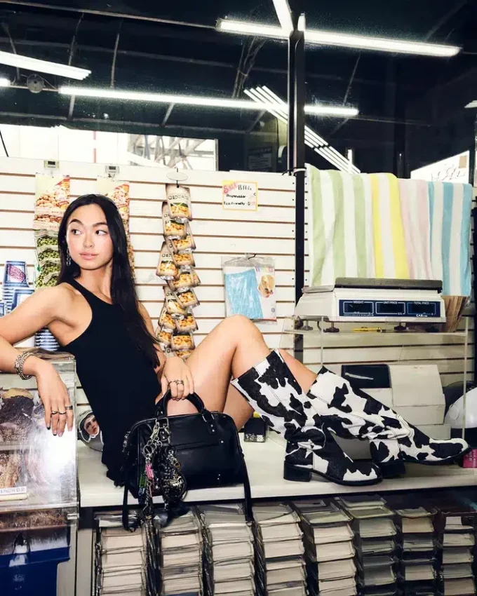 Riggs Nero Stampa Mucca