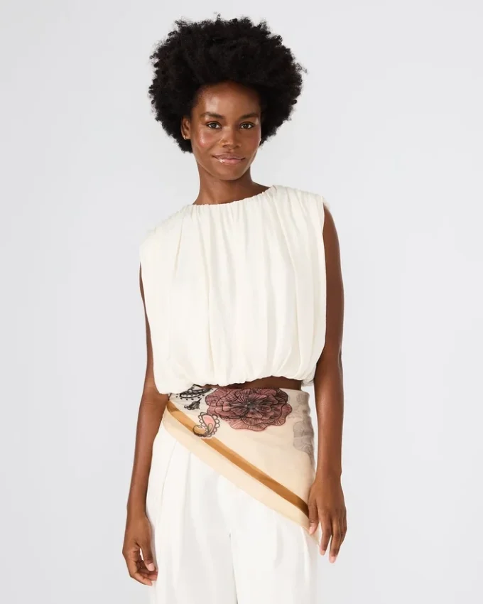 Sciarpa quadrata floreale in stile boho color avorio