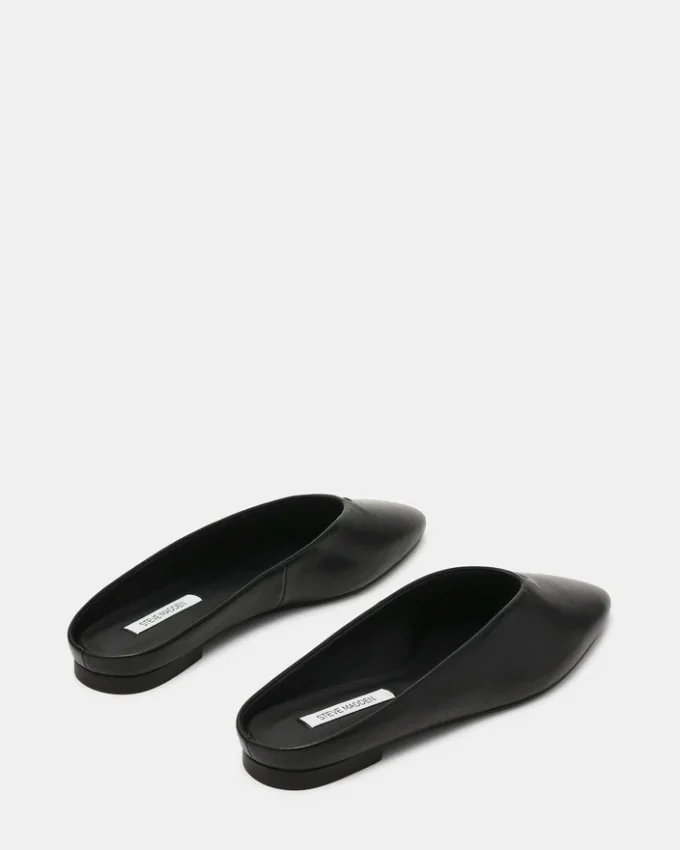 Sherman in pelle nera