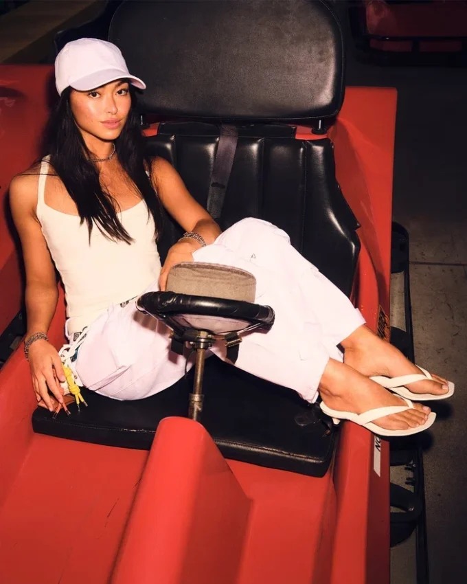 Tracie in pelle bianca Tracie in pelle bianca