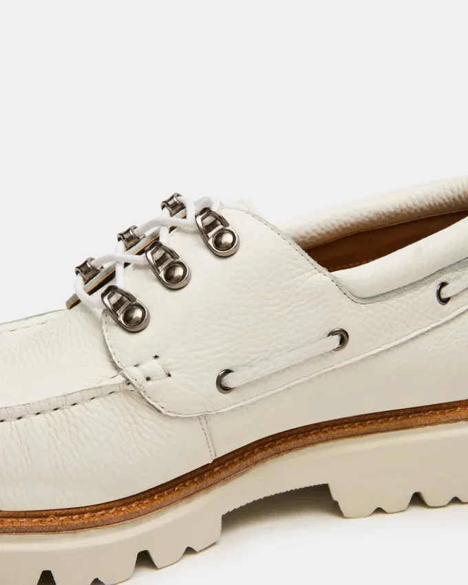 Victor in pelle bianca