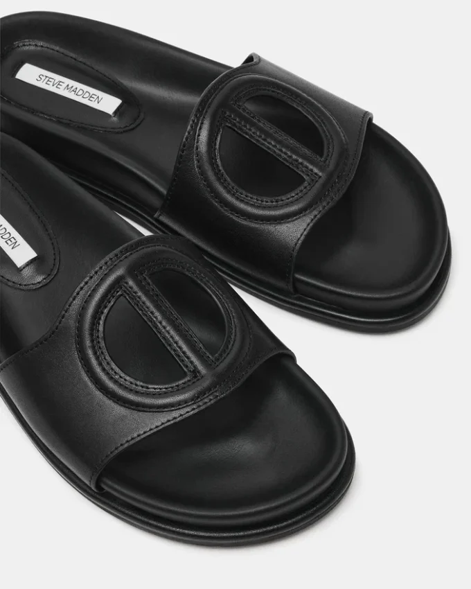 Zosia in pelle nera Zosia in pelle nera